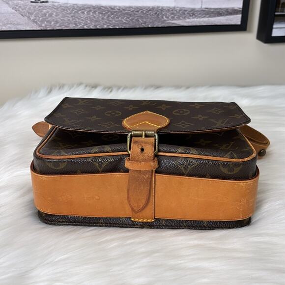 AUTHENTIC LOUIS VUITTON CARTOUCHIERE MM SHOULDER CROSSBODY BAG MONOGRAM 8904SL - Picture 6 of 13